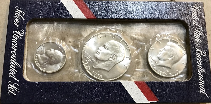 1976 3pc Silver Bicentennial Mint Set #521 - Image 2